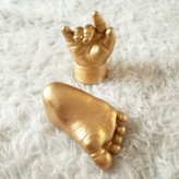 تندیس زرینی دست و پا نوزاد