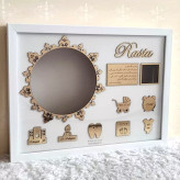 قاب تندیس دست و پای نوزادی با حک اسم و مشخصات تولد